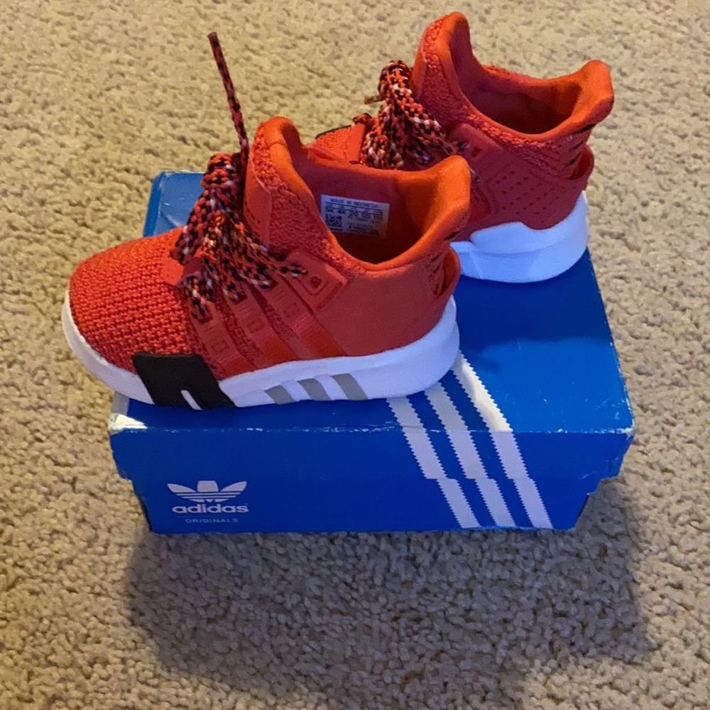 Adidas - Picture 3 of 6